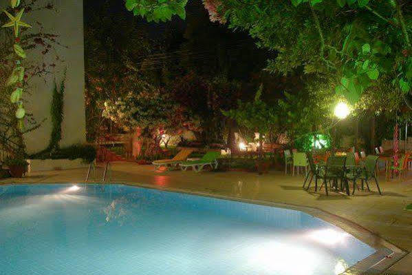 Bitez Otel Bodrum ภายนอก รูปภาพ